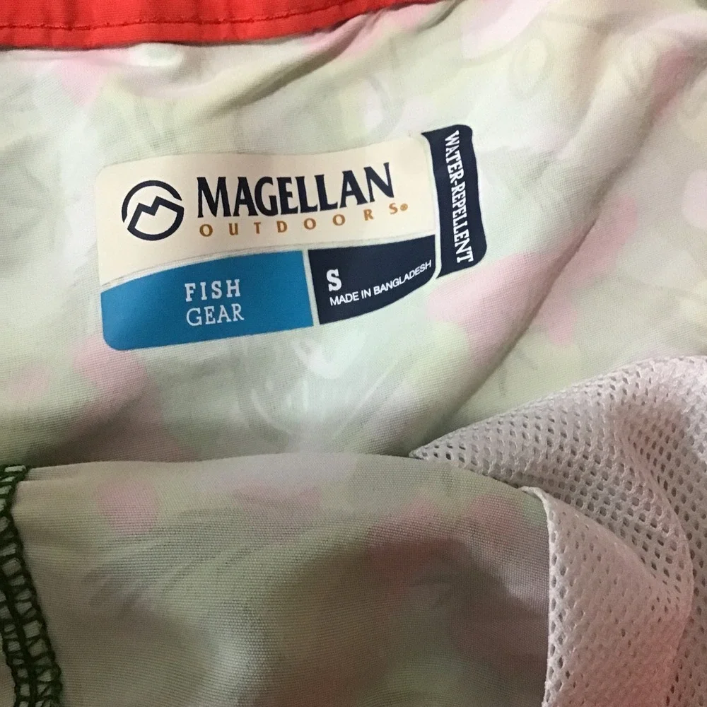 Magellan Outdoors‎ Mens Fish Gear Swim Trunks Shorts Size S Green Camo Christmas